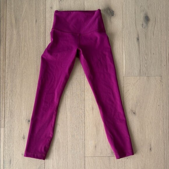 lululemon athletica Pants - Lululemon Size 2 Crop Leggings - Magenta